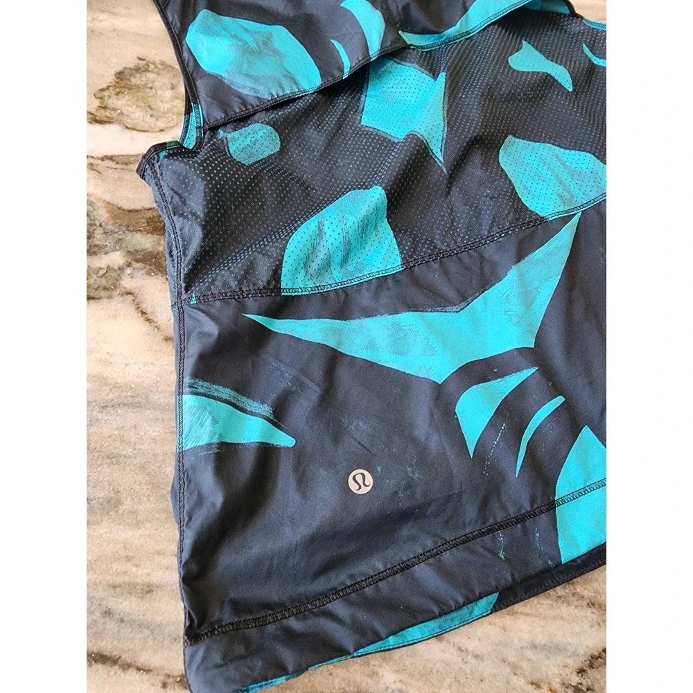 Lululemon Hooded Packt it Vest Stow and Go Pocket Full Zip Abstract Size 8
